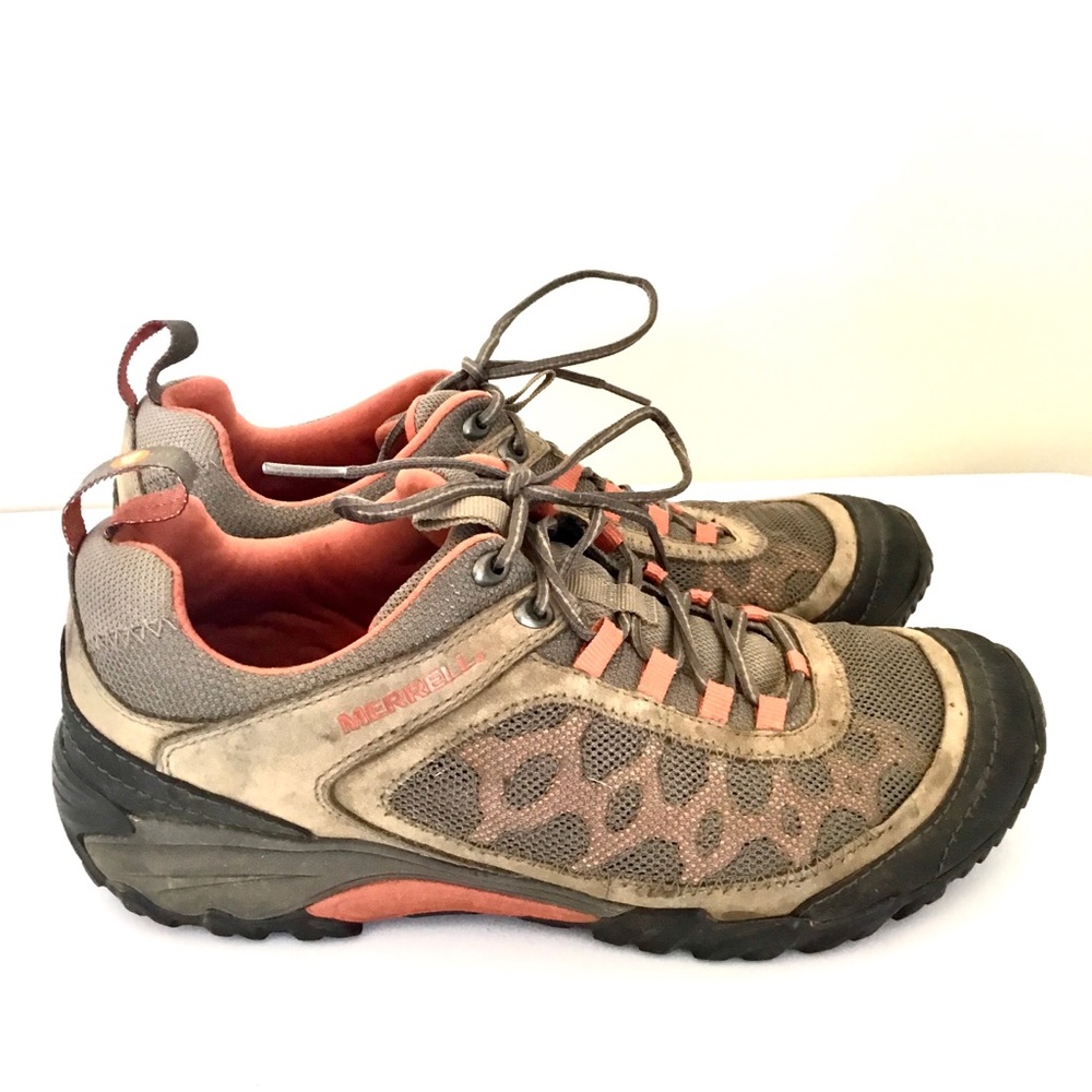 Merrill Hiking Shoes women’s size 9